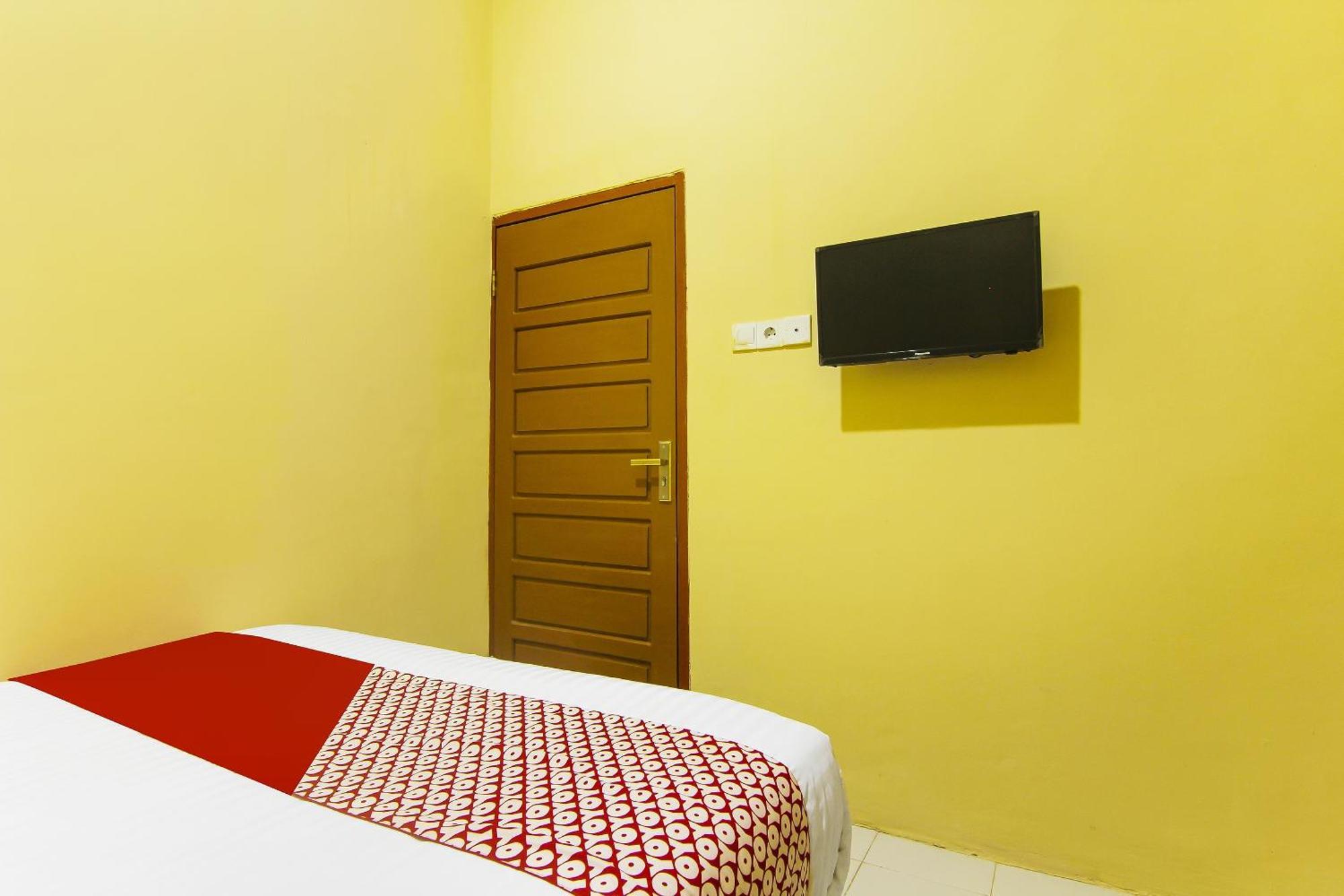 OYO 90900 Pagi Sore Residence Padang  Esterno foto